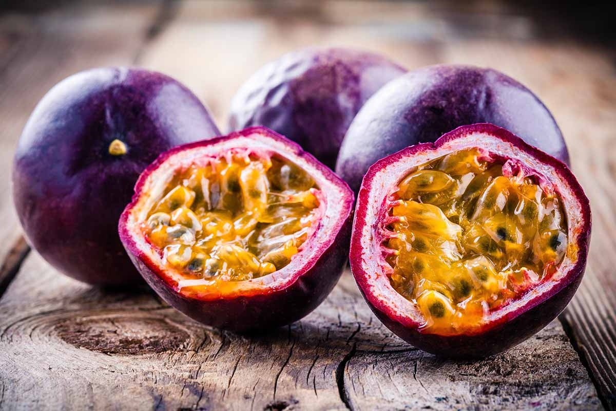 Red Passion Fruit Seeds ( 50 seeds ) - Basic Farm House